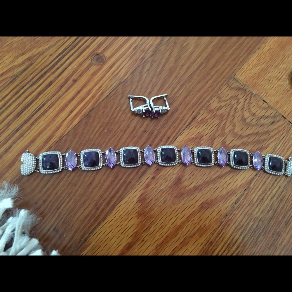 Swarovski diamonds set. Bracelet and earrings